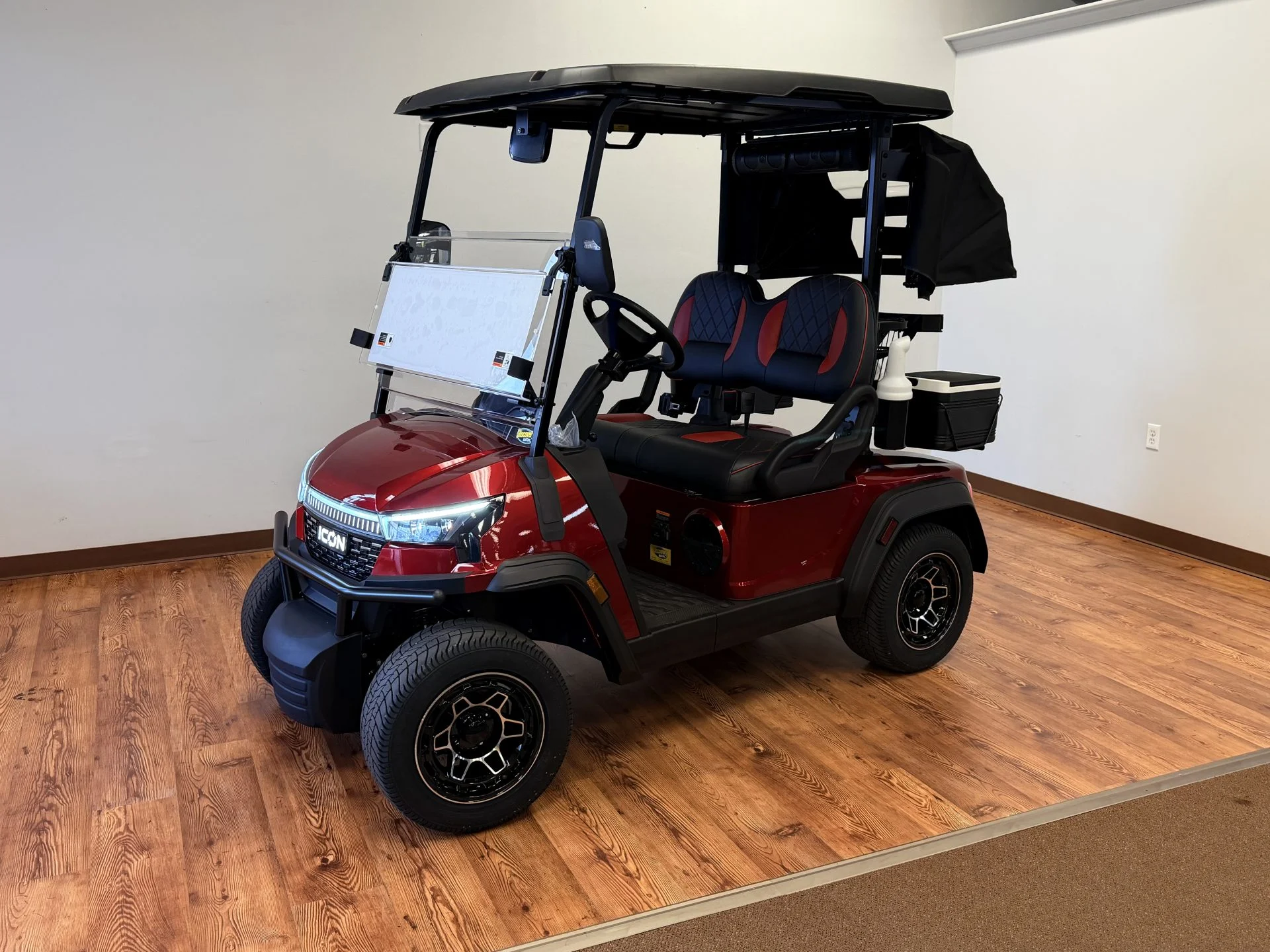 2026 ICON i20X Golfer Package Lithium Golf Cart for Sale (1)